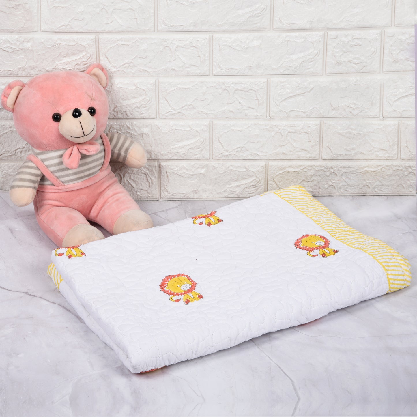 Hand Block Printed Cotton Baby Quilted blanket (light Rajai) – Quilted, 60x40 inches (100x150 cm) Yellow Lion