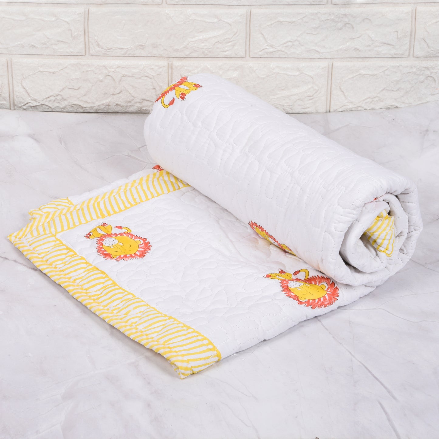 Hand Block Printed Cotton Baby Quilted blanket (light Rajai) – Quilted, 60x40 inches (100x150 cm) Yellow Lion