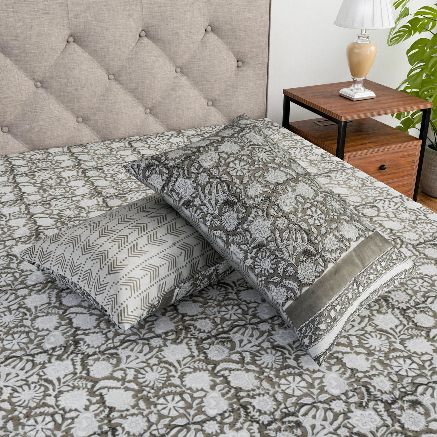 Cotton hand block printed king size bedsheet ( 100 x 108 inches)